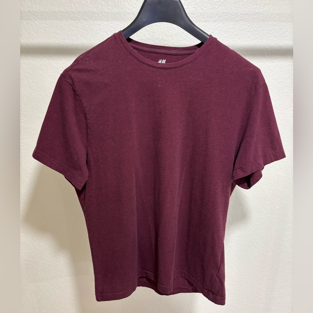 H&M Men's Deep Red Short Sleeve Tee